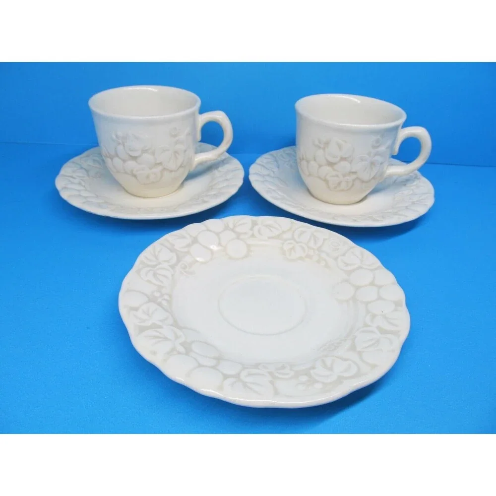Metlox Poppy Trail Antique Grape Set Of 2 Cups And 3 Saucers VGC